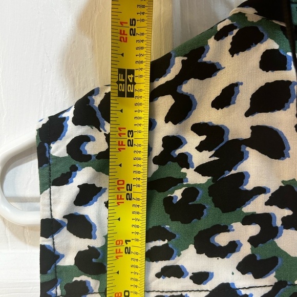 NWT Beach Lunch Lounge Janera Animal Print Top Size M Button Down Front Knot - Picture 6 of 8